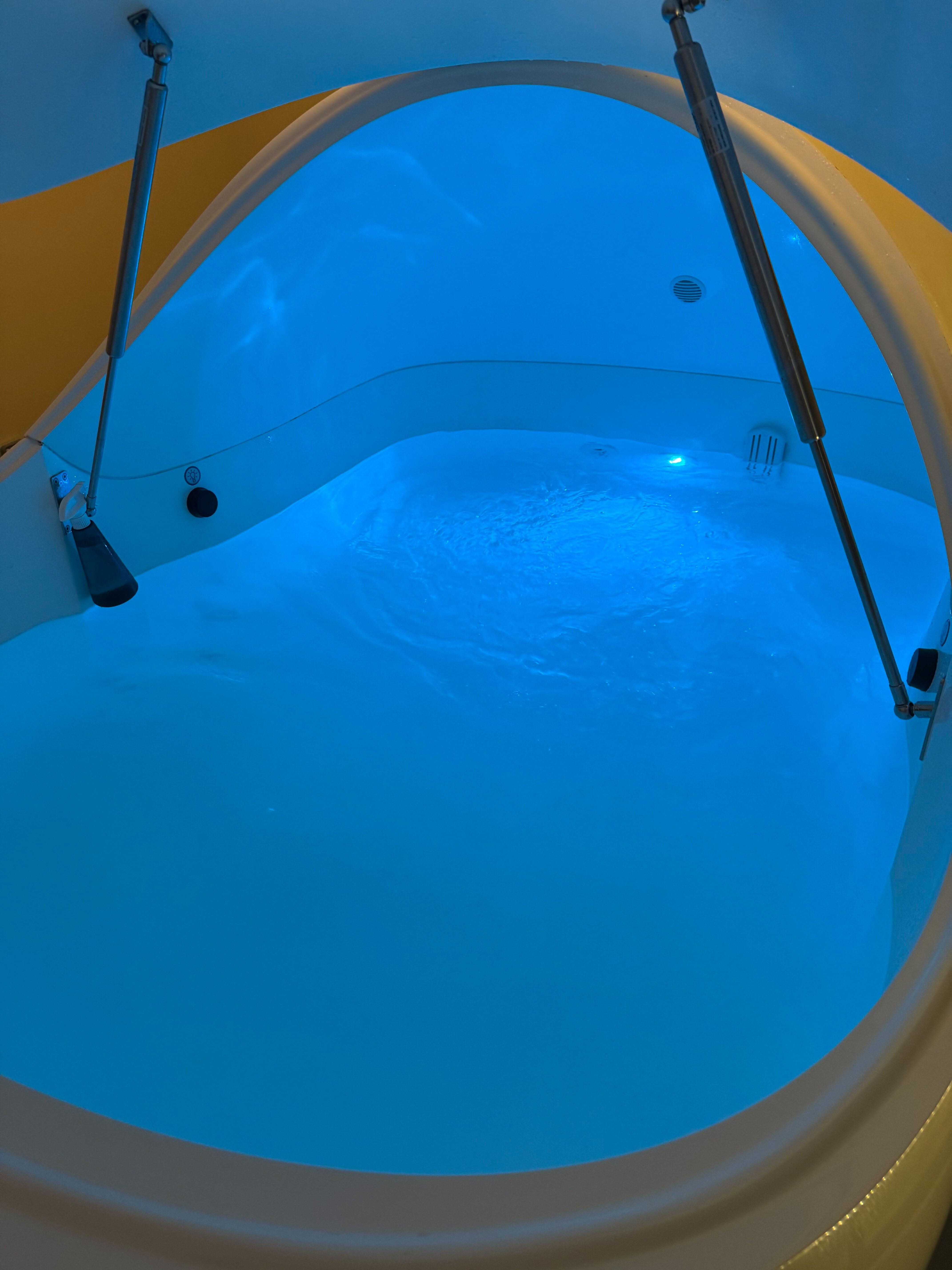 Float tank